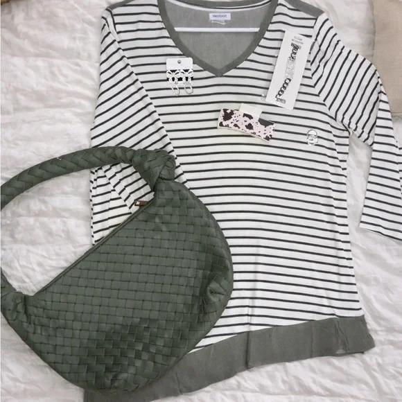 🐢 6FER (A NEW DAY) SHOULDER BAG BUNDLE NWT AND - Picture 1 of 13